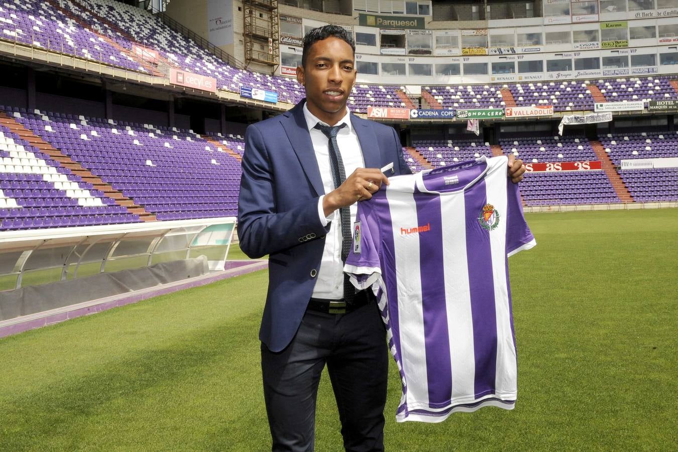 Presentación de Johan Mojica como nuevo jugador del Real Valladolid