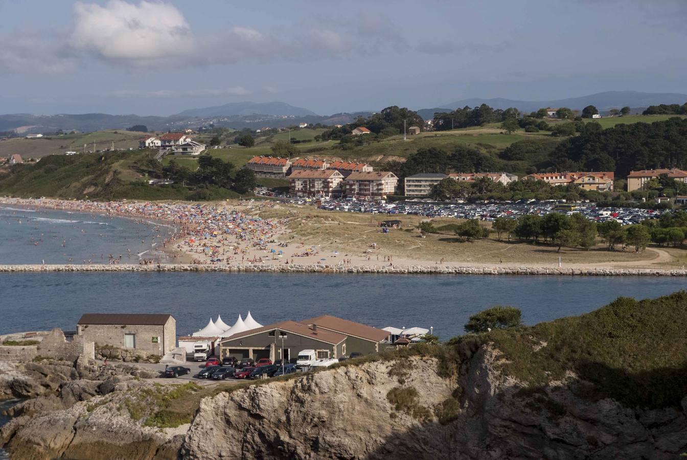 Playa de San Vicente de la Barquera (Cantabria)