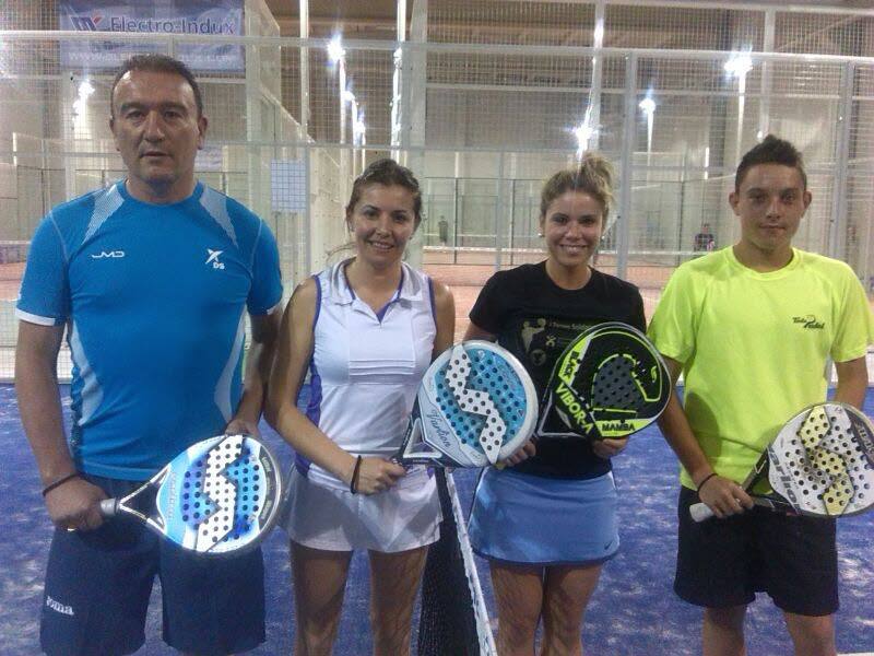 Participantes en el I Torneo de Pádel Trofeo ATV Mercedes Open de Verano