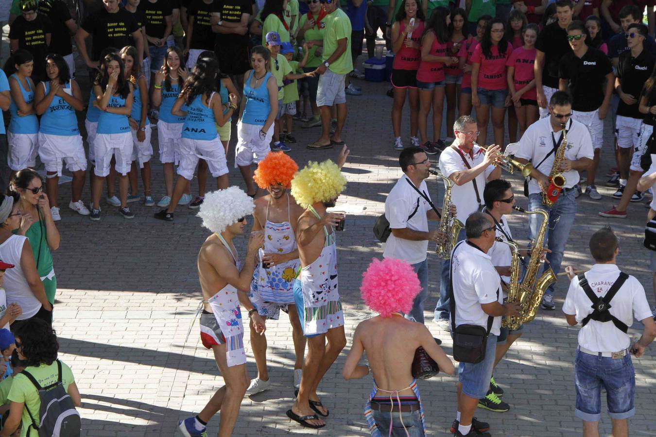 Concentración y desfile de peñas en Campaspero
