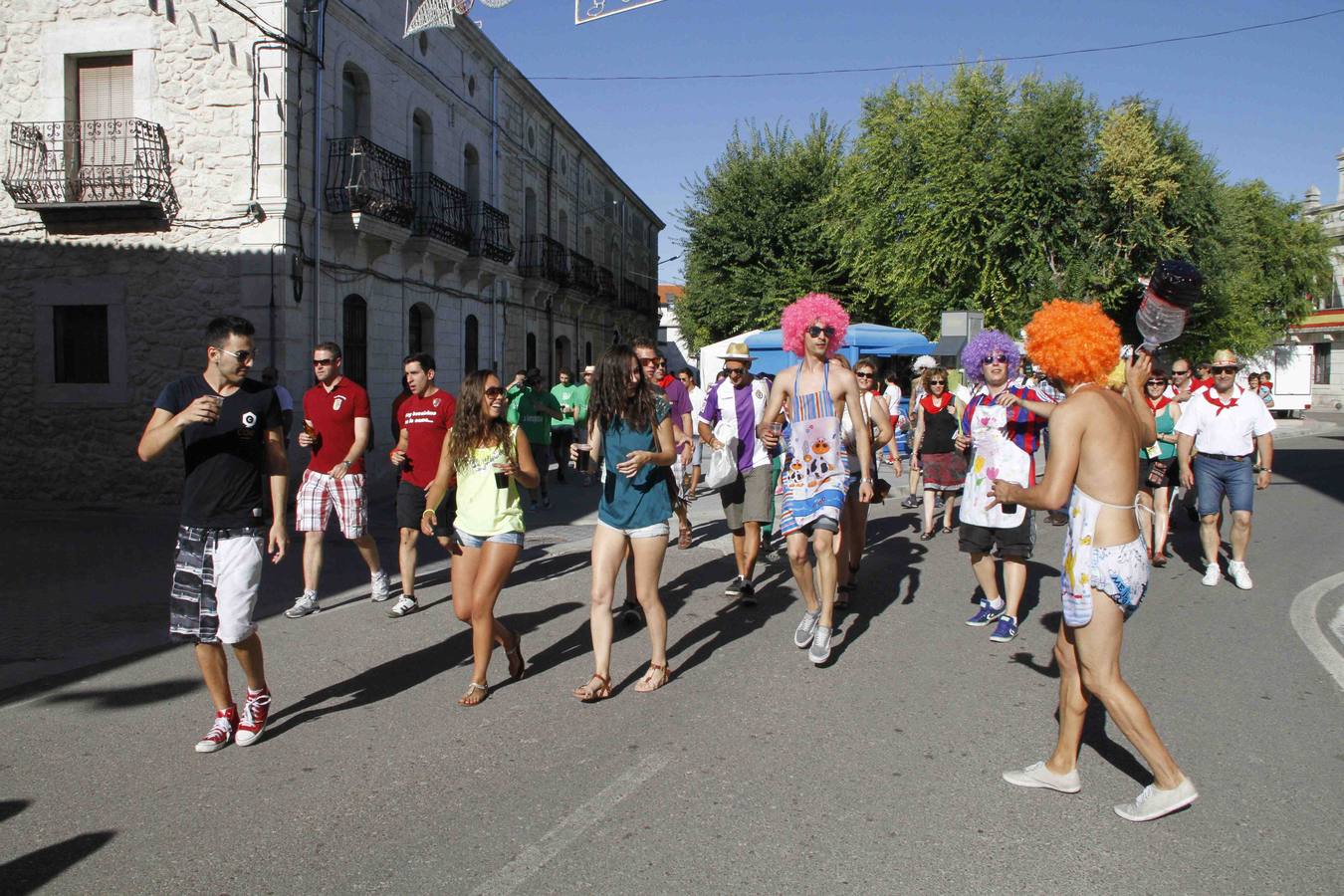 Concentración y desfile de peñas en Campaspero