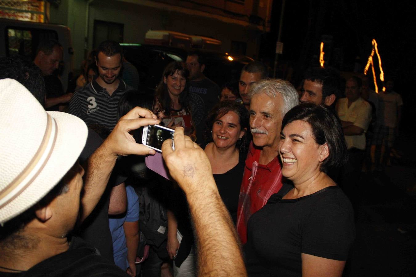 Concierto de Kiko Veneno y el grupo Delafé y las Flores Azules en Peñafiel (1/2)