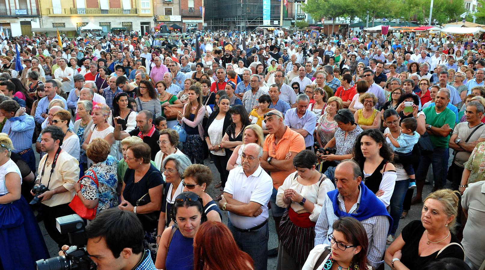 Desfile y pregón de Sandra Ibarra en la inauguración de la Feria Renacentista de Medina del Campo (Valladolid)