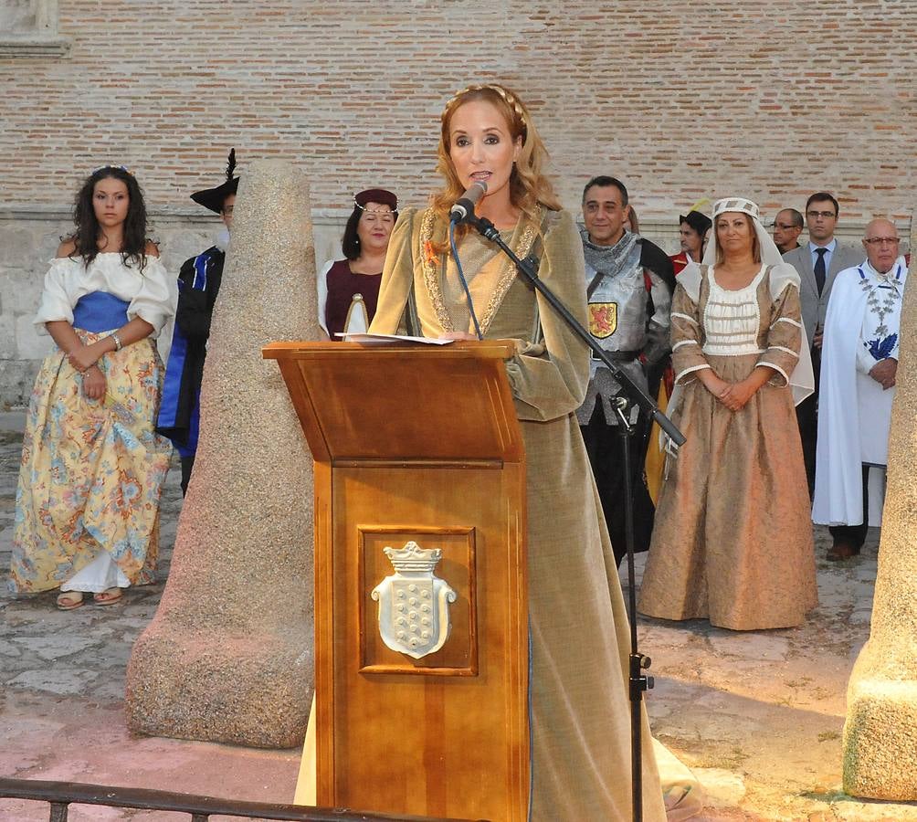 Desfile y pregón de Sandra Ibarra en la inauguración de la Feria Renacentista de Medina del Campo (Valladolid)