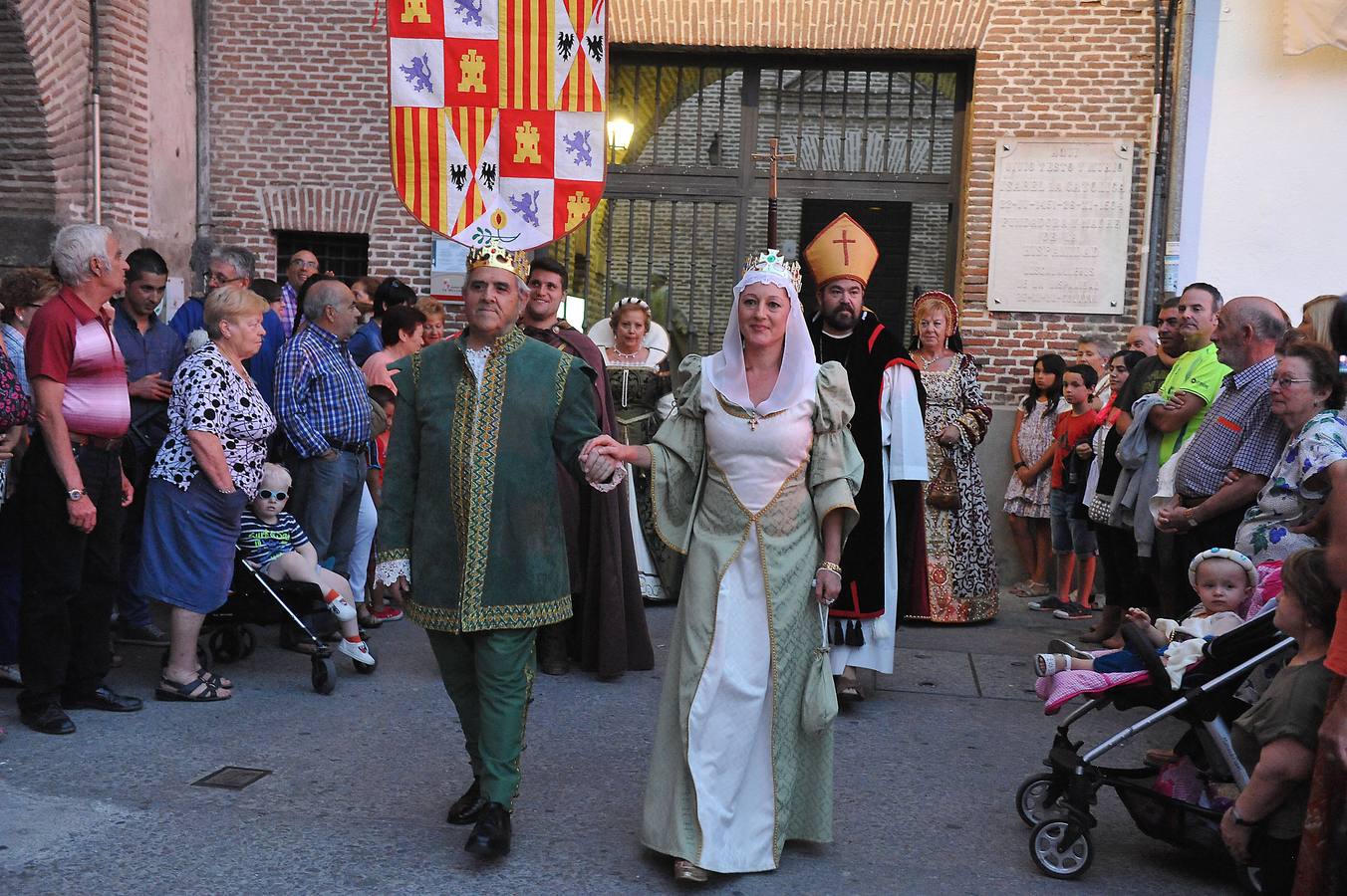 Desfile y pregón de Sandra Ibarra en la inauguración de la Feria Renacentista de Medina del Campo (Valladolid)