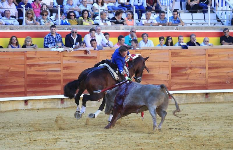 Corrida de rejones en la feria de San Antolín de Palencia