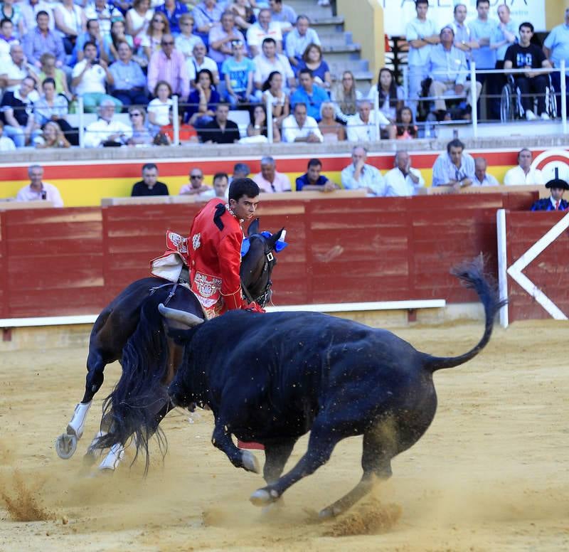 Corrida de rejones en la feria de San Antolín de Palencia