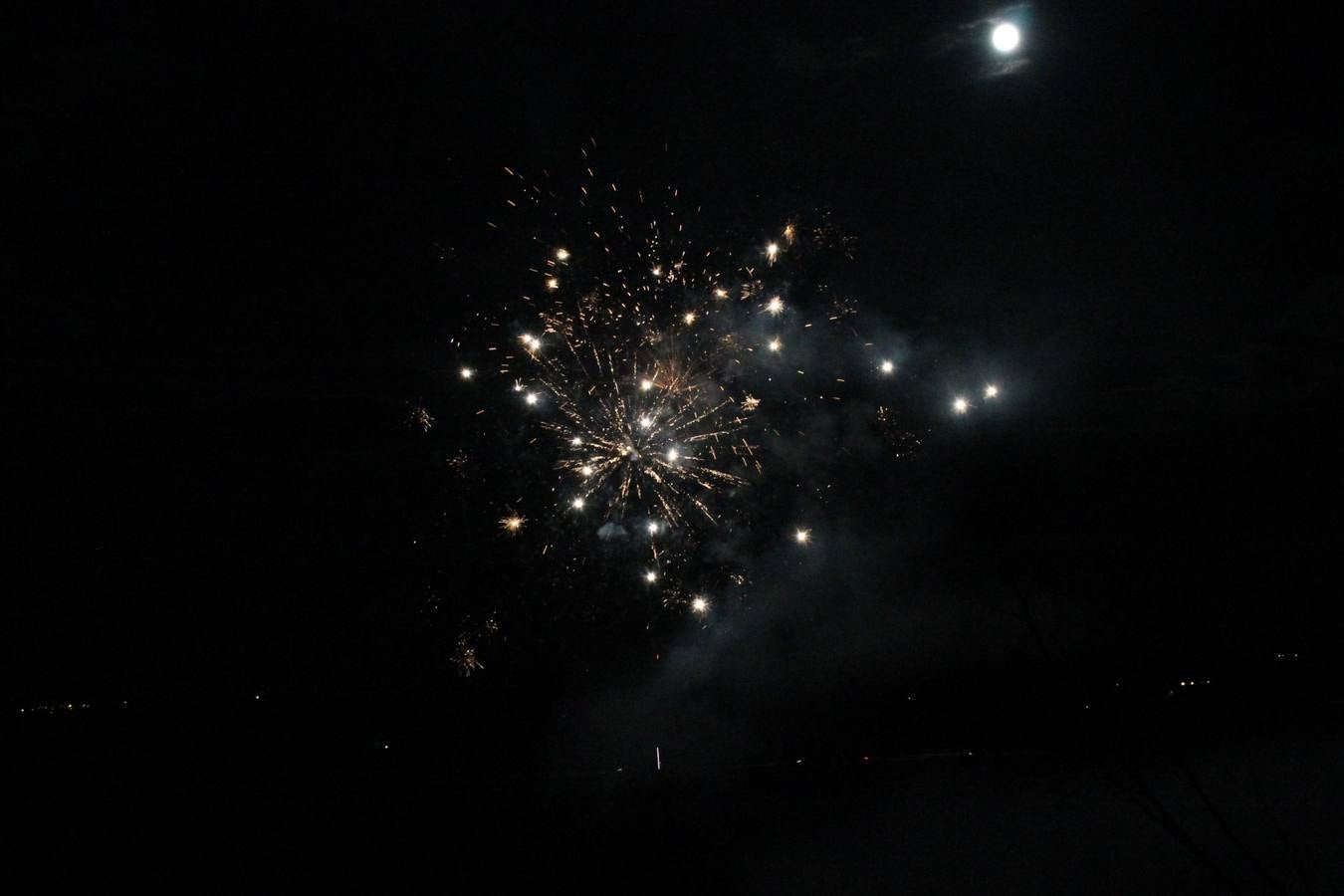 Fuegos artificiales en las fiestas de Simancas. Valladolid