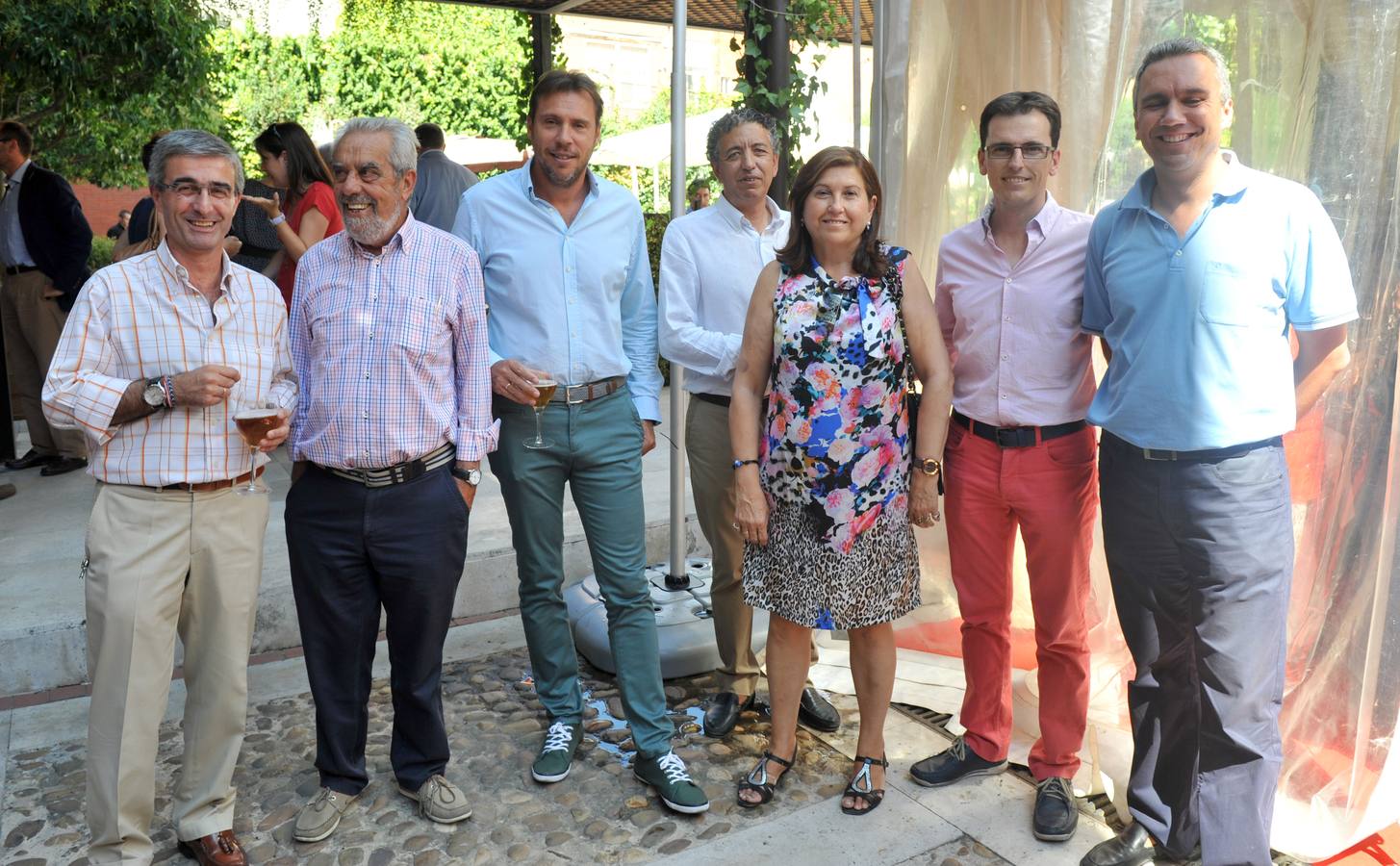 El subdirector de El Norte, José Ignacio Foces, charló con los socialistas Tomás Rodríguez Bolaños, Óscar Puente, Nacho Herrán, Victoria Soto, Pedro Herrero y el secretario provincial de la formación, Javier Izquierdo.