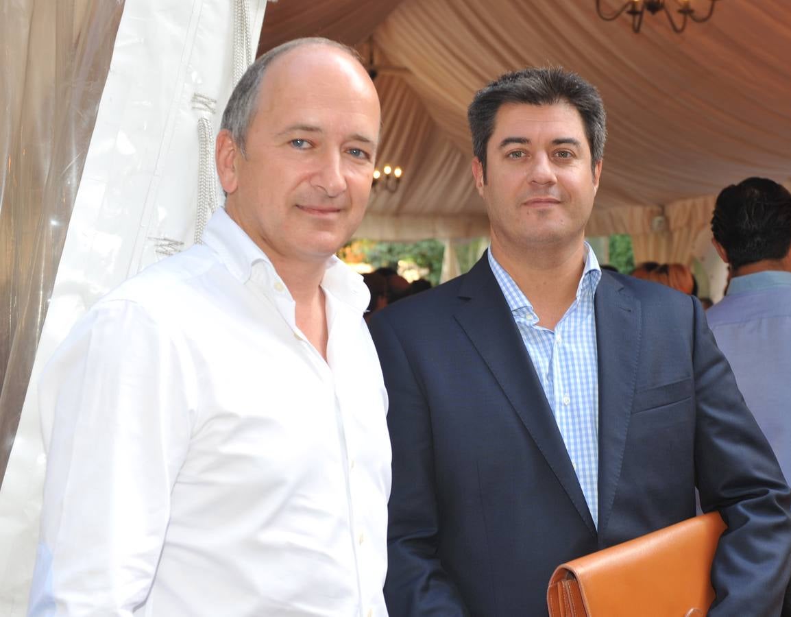 Luis Pastor Zarzuela (Pavimentos y Revestimientos) con el abogado Aitor de la Rosa.