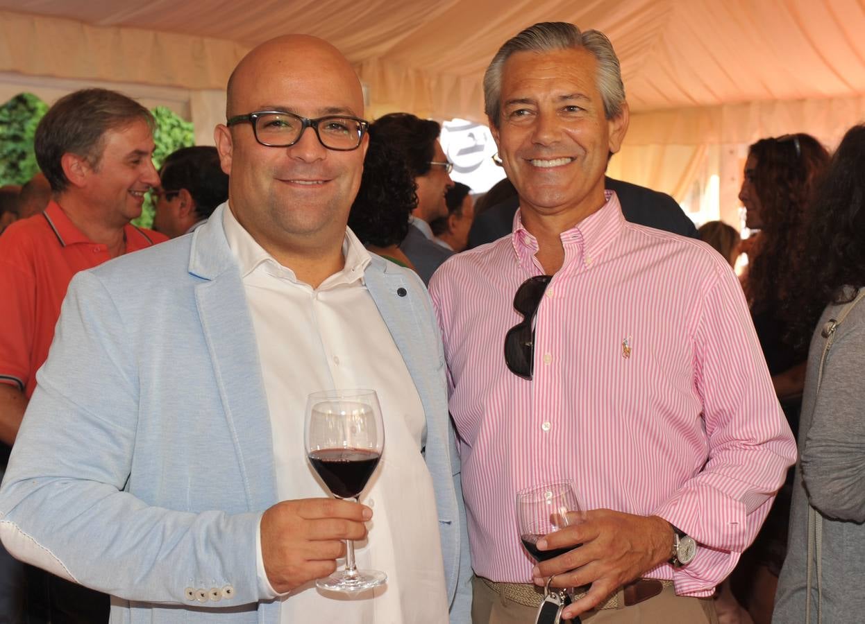 El director de Publicidad de El Norte, Domingo Rodríguez, y Antonio Ares.