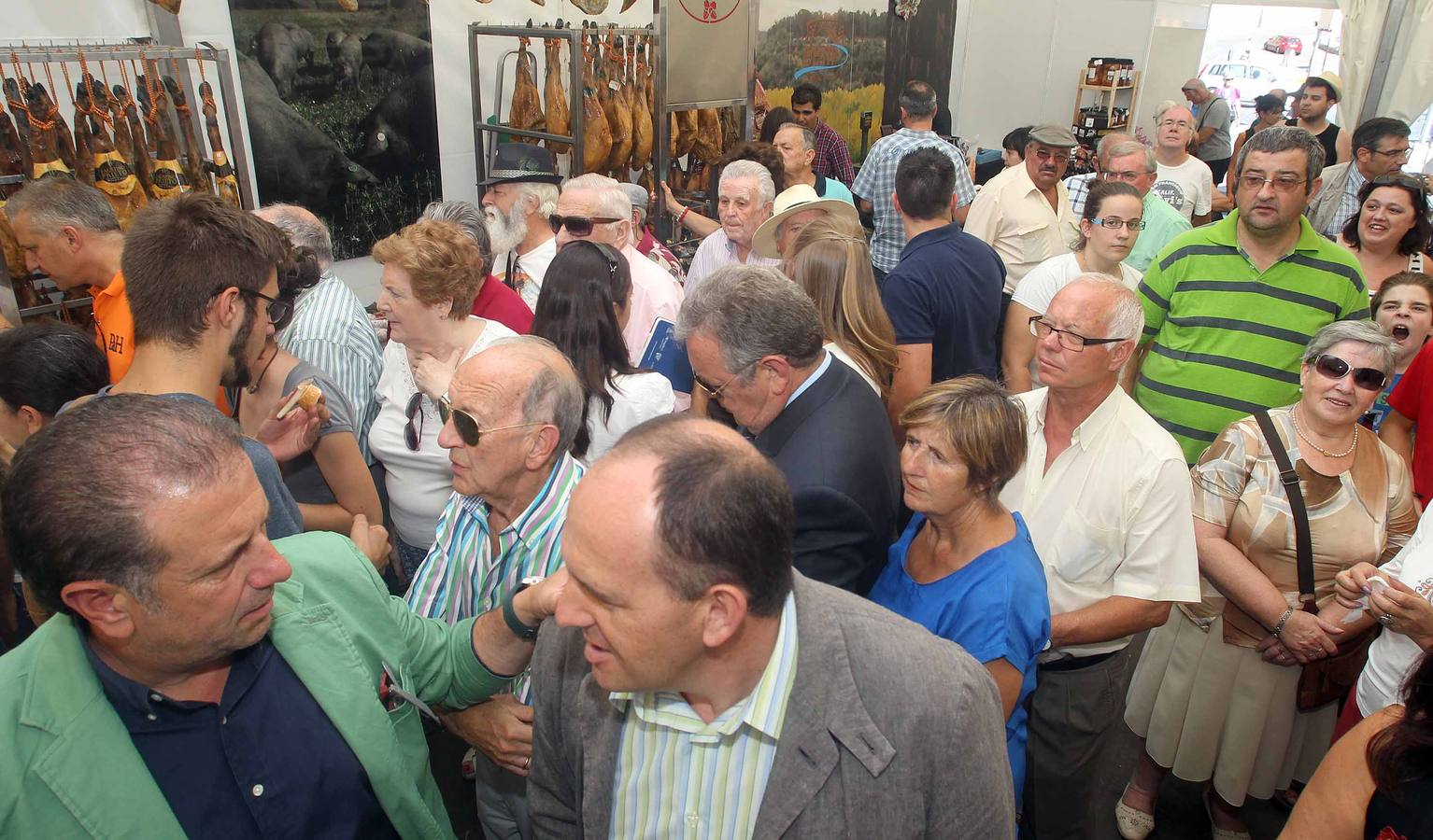 Inauguración de la II Feria del Jamón de Castilla y León en Segovia