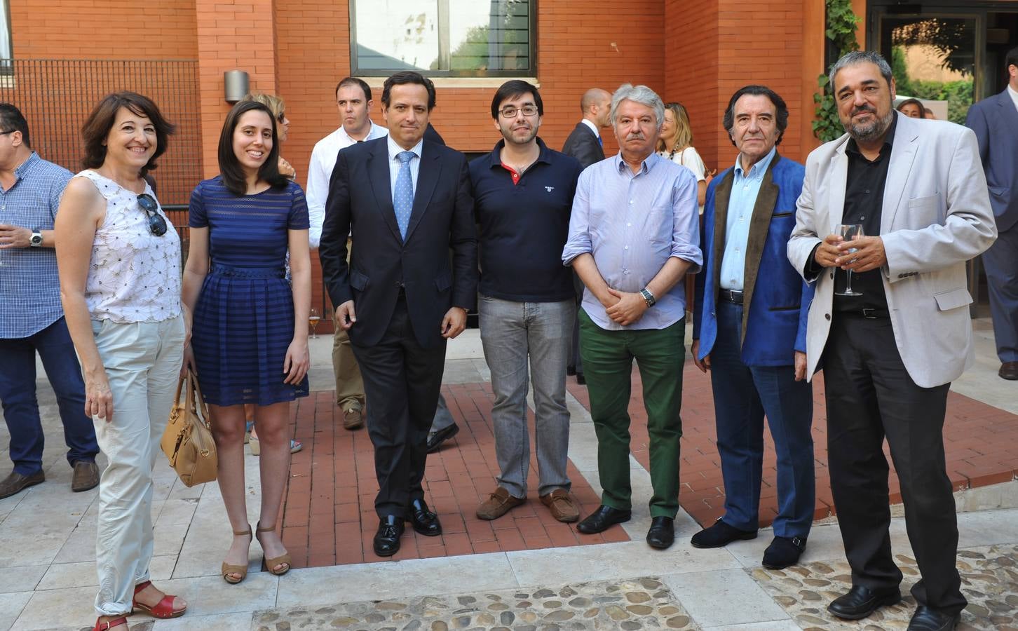 La jefa de Culturas de El Norte , Angélica Tanarro, Eva Helena García, Juan Pablo Lázaro, el músico Ernesto Monsalve, Emiliano Allende (director de la Semana de Cine de Medina del Campo), el empresario teatral Enrique Cornejo y Carlos Aganzo, director de El Norte.