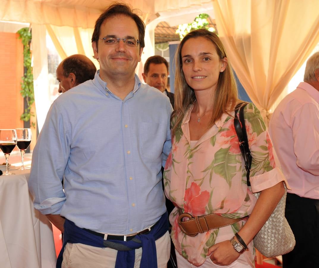 David López (Viajes Valnorte) y María Ángeles Higuera (Deutsche Bank).