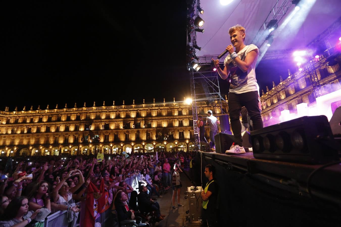 Hormonas en pie de guerra en la Plaza Mayor de Salamanca