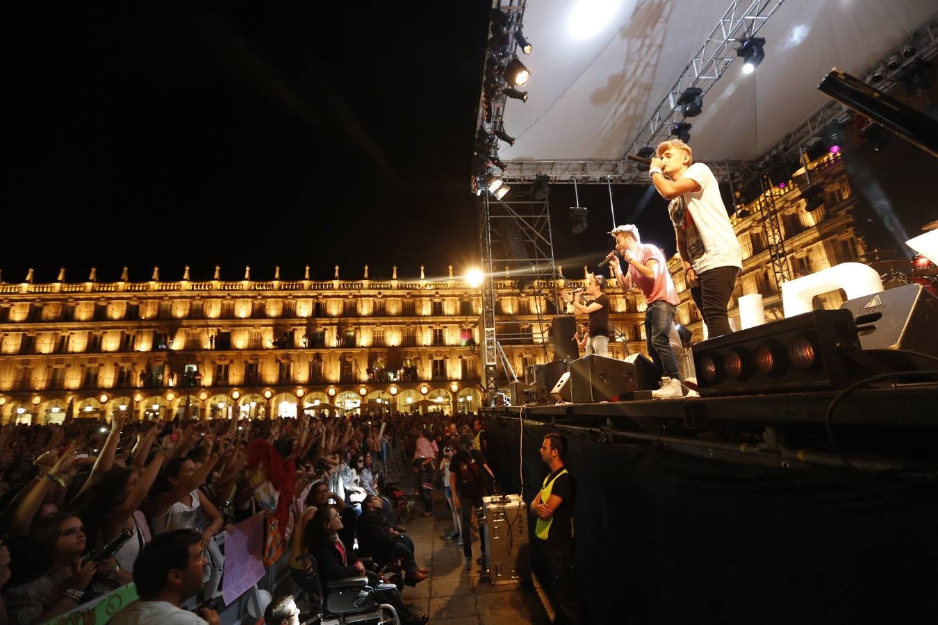 Hormonas en pie de guerra en la Plaza Mayor de Salamanca