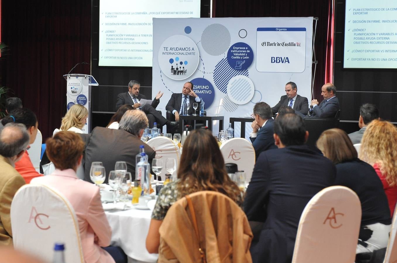 Jornada sobre la internacionalización de las empresas y las perspectivas de crecimiento económico organizada por El Norte de Castilla y el BBVA