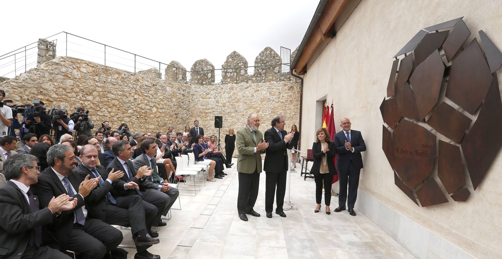 Inauguración del Patio El Norte de Castilla del Centro e-LEA Miguel Delibes de la Villa del Libro de Urueña (2/2)