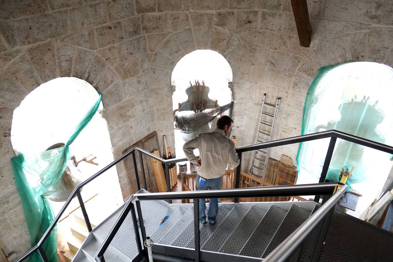 Visita a las obras del ascensor de la torre de la catedral de Valladolid