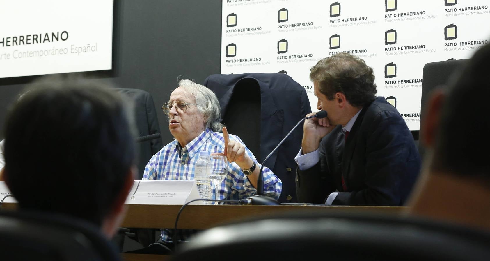 Alberto Vázquez-Figueroa en el Aula de Cultura de El Norte de Castilla