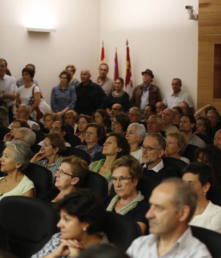 Alberto Vázquez-Figueroa en el Aula de Cultura de El Norte de Castilla