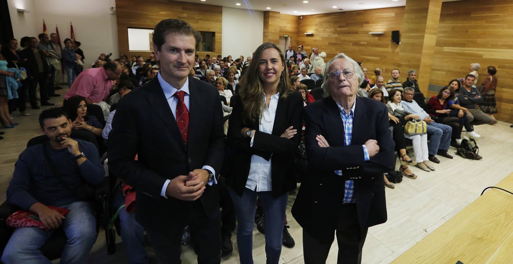 Alberto Vázquez-Figueroa en el Aula de Cultura de El Norte de Castilla