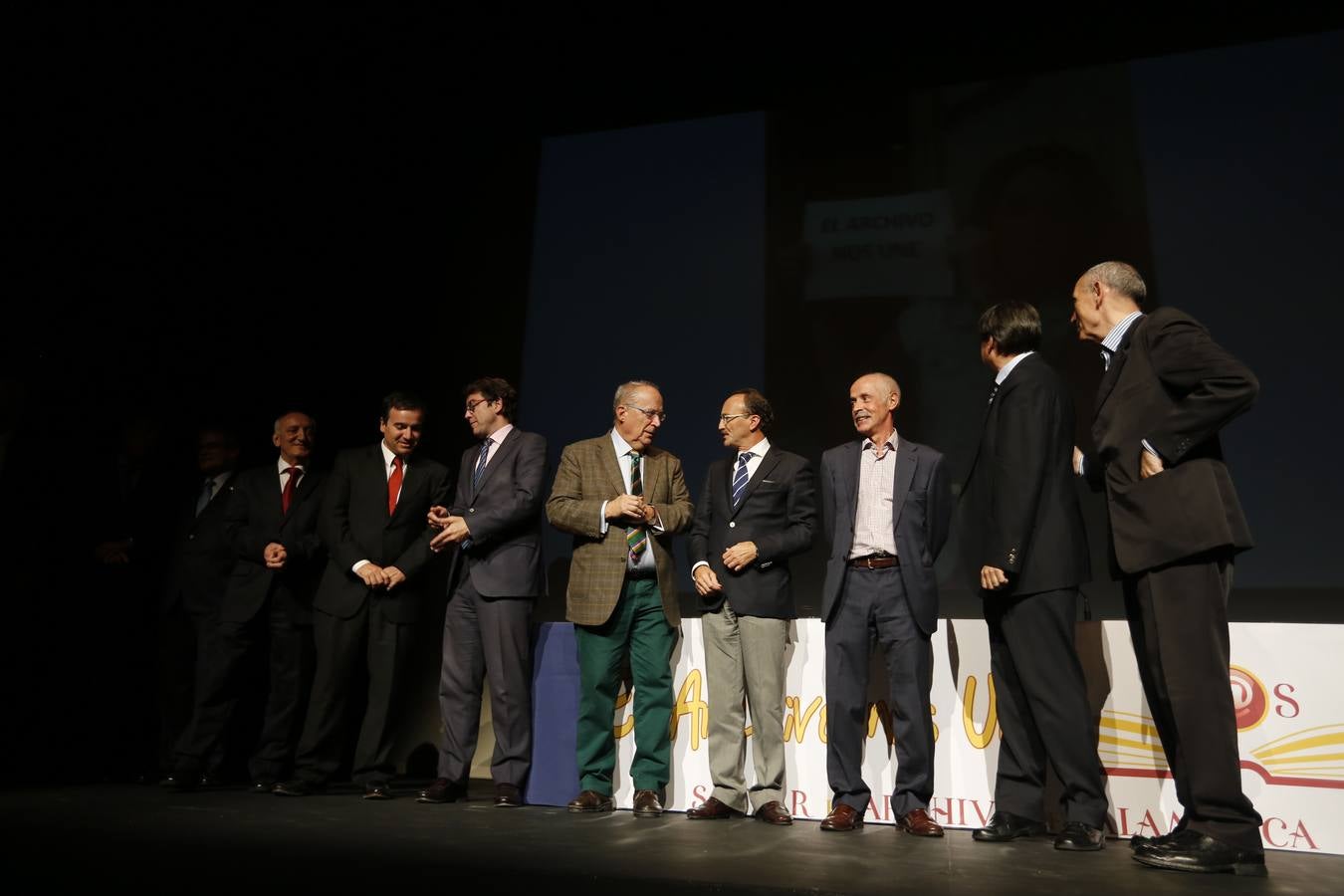 Clamor por la unidad del Archivo de Salamanca en el Teatro Liceo (2/2)