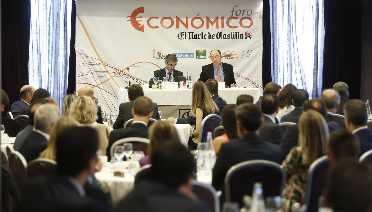 Gonzalo Bernardos, catedrático de Economía de la Universidad de Barcelona, en el Foro Económico de El Norte de Castilla