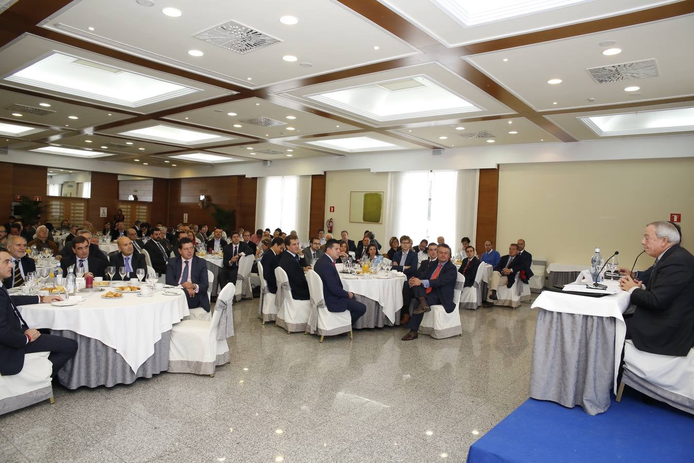 El exministro de Economía,  Carlos Solchaga en el Foro Económico de El Norte de Castilla en Salamanca