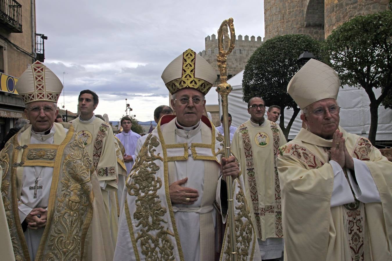 Misa de apertura del Año Jubilar Teresiano y el V Centenario del nacimiento de Santa Teresa, en Ávila
