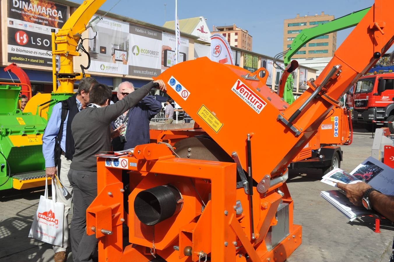 Inauguración de la feria Expobiomasa 2014 en Valladolid