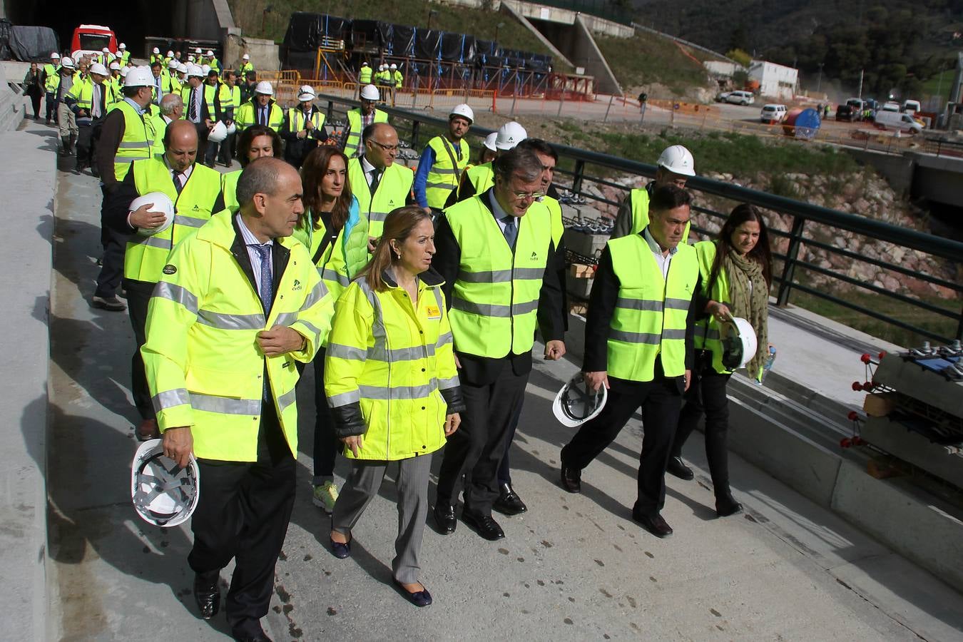 La ministra de Fomento, Ana Pastor visita a los túneles de la Variante de Pajares