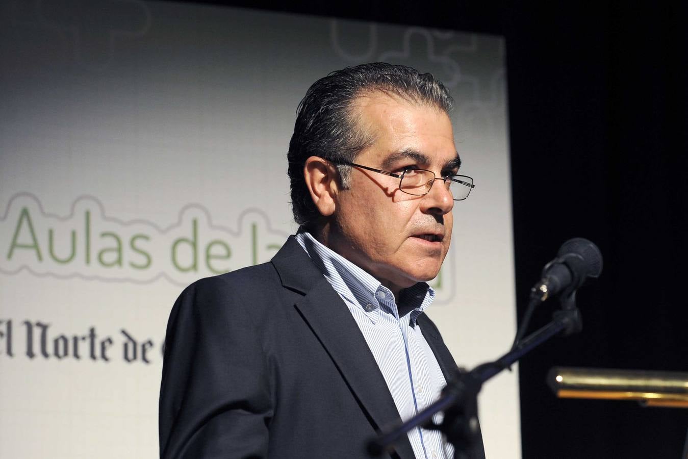 El doctor Antonio Villar, durante su conferencia.