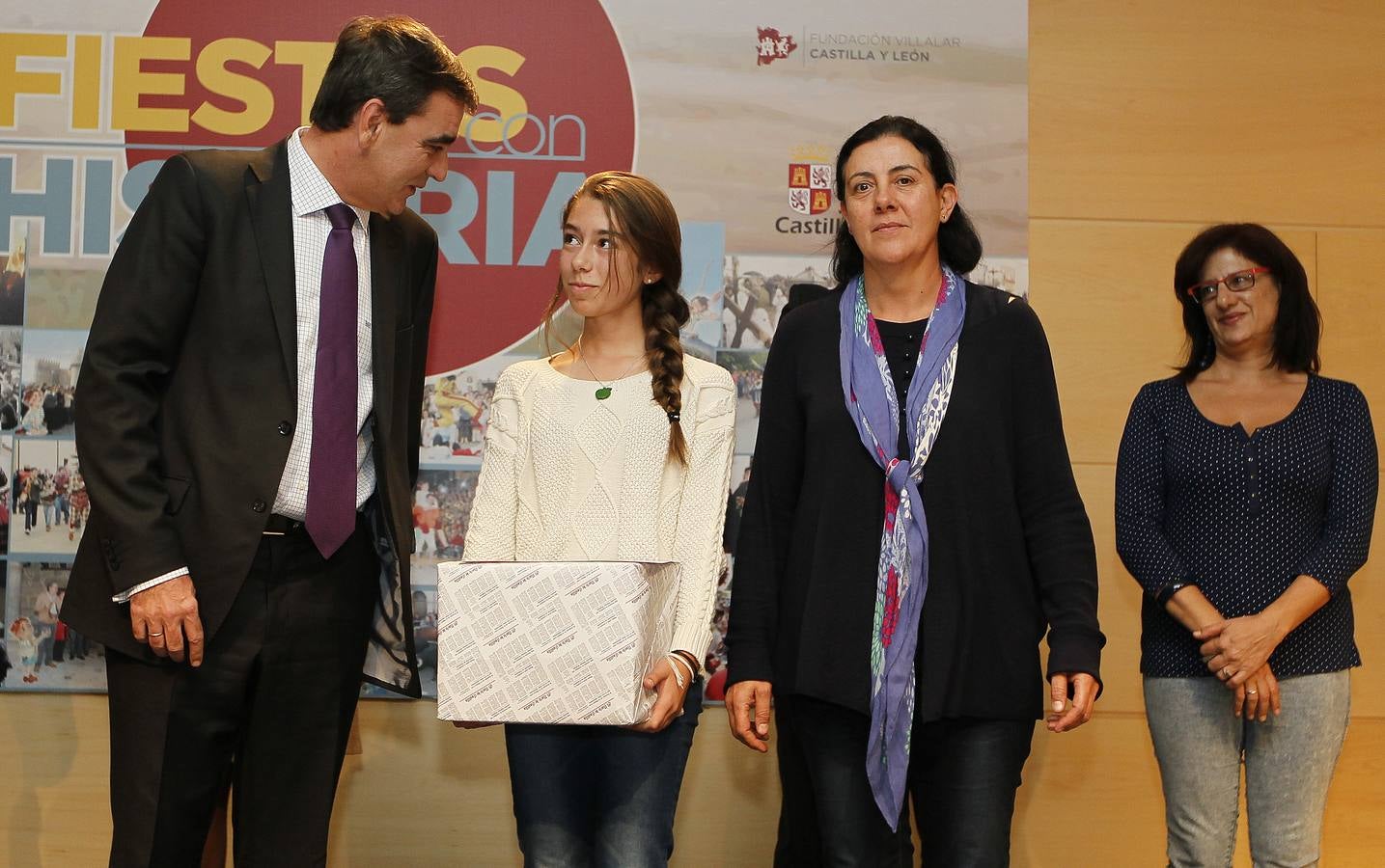 Entrega de los Premios Escolares &#039;Fiestas con Historia&#039; (2/2)