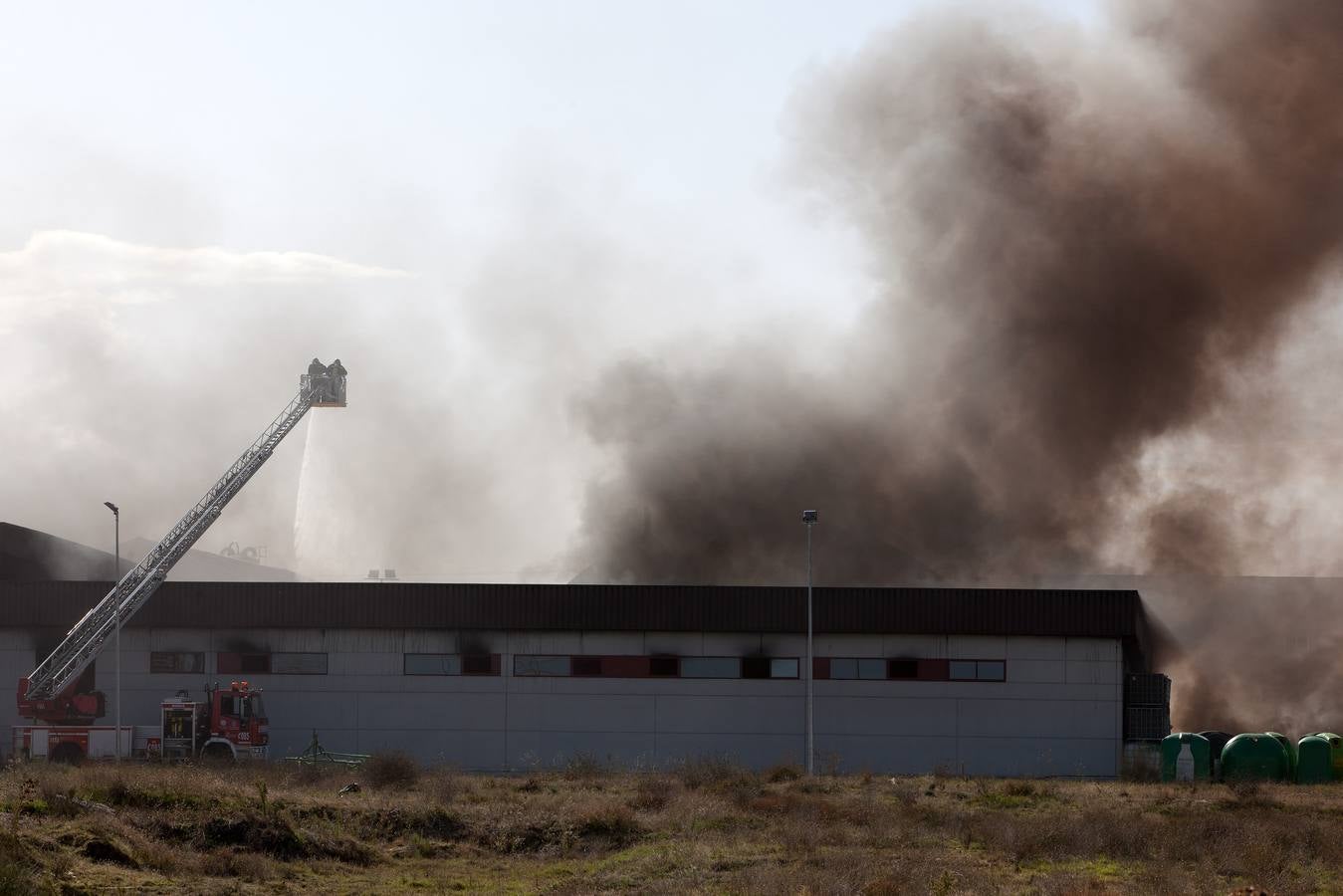 Incendio en la fábrica Composites Avanzados de Arévalo (Ávila)