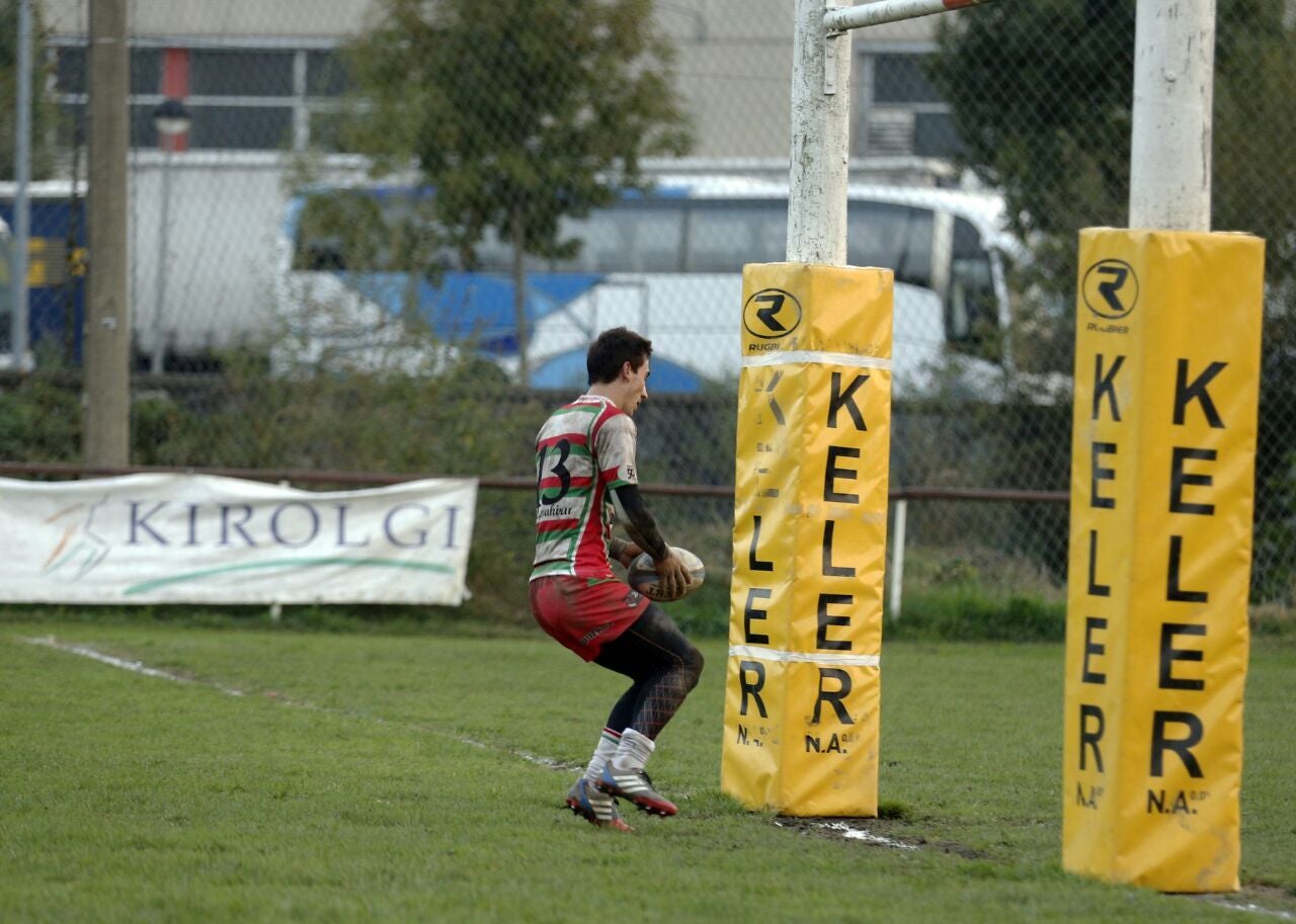 Partido de rugby entre el Hernani y el Quesos Entrepinares (21-29)