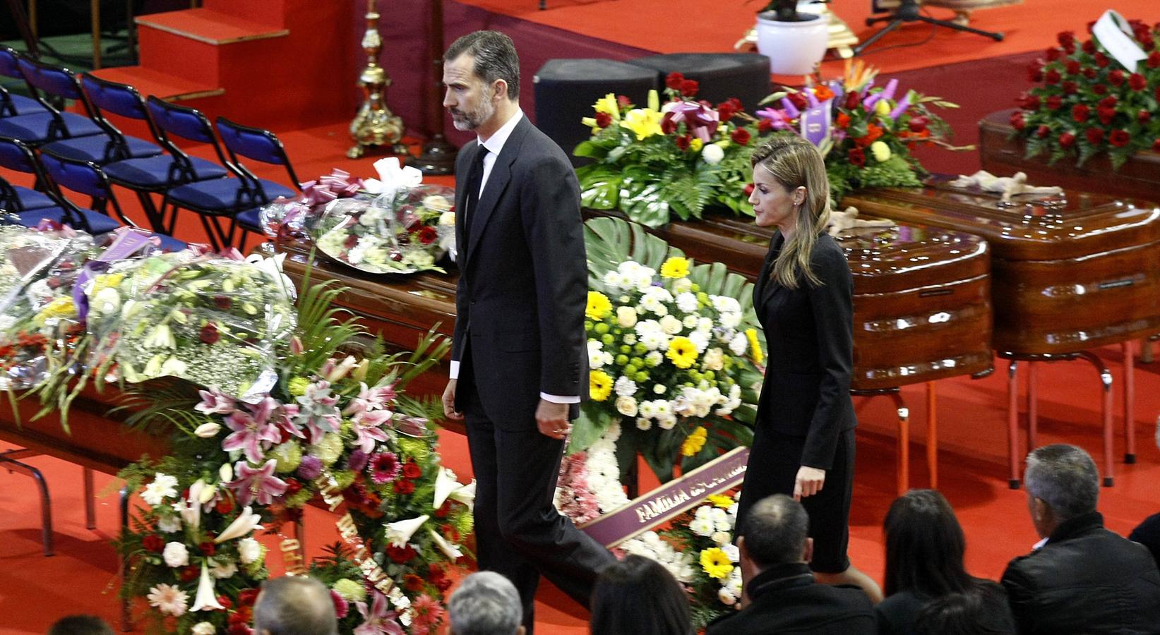 Los Reyes presiden el funeral en Bullas por las víctimas del accidente de autobús