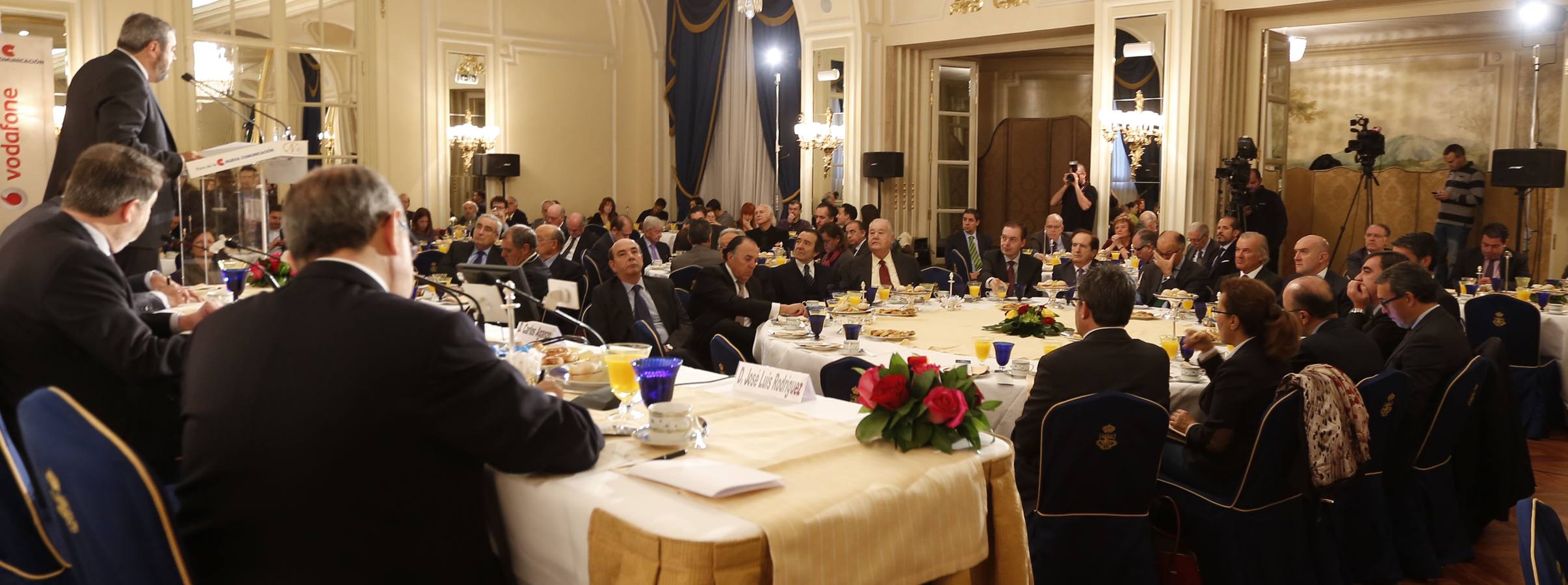 El director de El Norte de Castilla pronuncia en el hotel Ritz de Madrid la conferencia estrella del 160 aniversario de la fundación del diario (1/2)