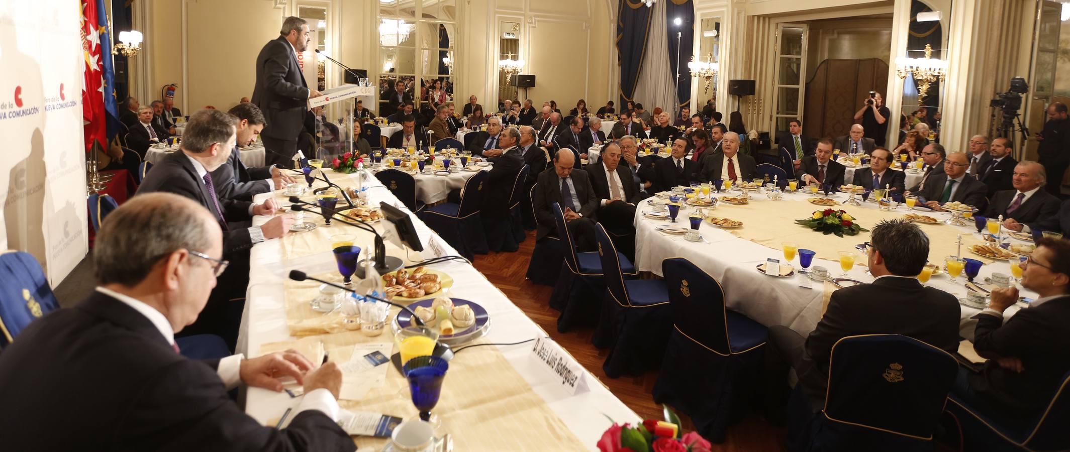 El director de El Norte de Castilla pronuncia en el hotel Ritz de Madrid la conferencia estrella del 160 aniversario de la fundación del diario (1/2)