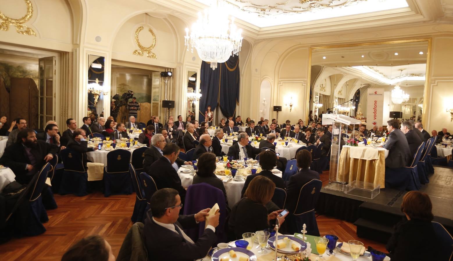 El director de El Norte de Castilla pronuncia en el hotel Ritz de Madrid la conferencia estrella del 160 aniversario de la fundación del diario (2/2)