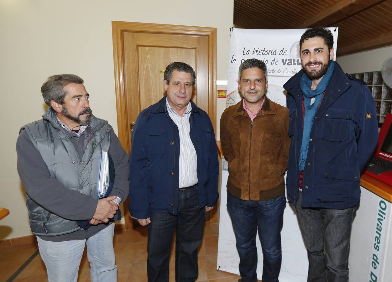 Ángel García (La Casa del Agapio), Carlos del Barrio (concejal socialista de Quintanilla de Onésimo), Julio del Valle, diputado;y Miguel Herguedas (Centro de la Historia de Simancas).