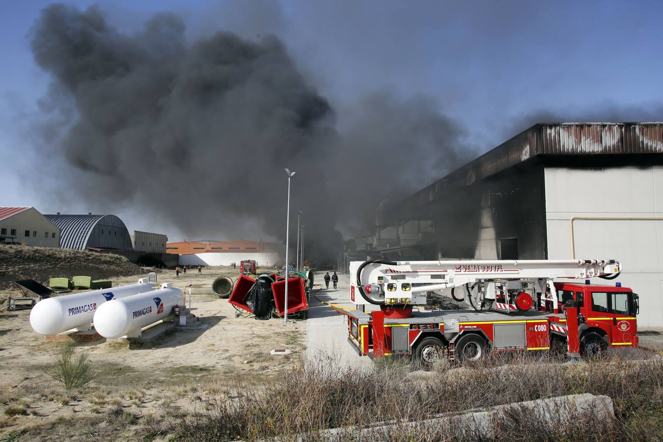 29.10.14 Incendio en la fábrica de Composites Avanzados, en Arévalo (Avila).