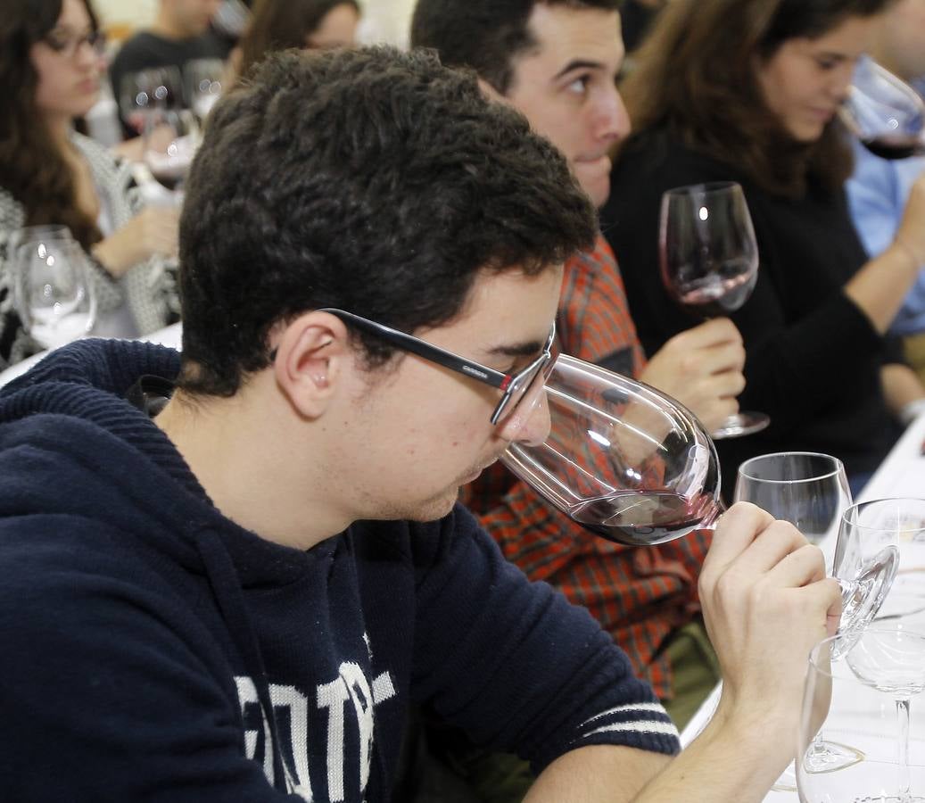 Sexta jornada Juventu Di-Vino Tesoro de El Norte de Castilla en la Escuela de Ingenierías Agrarias de Palencia (1/2)