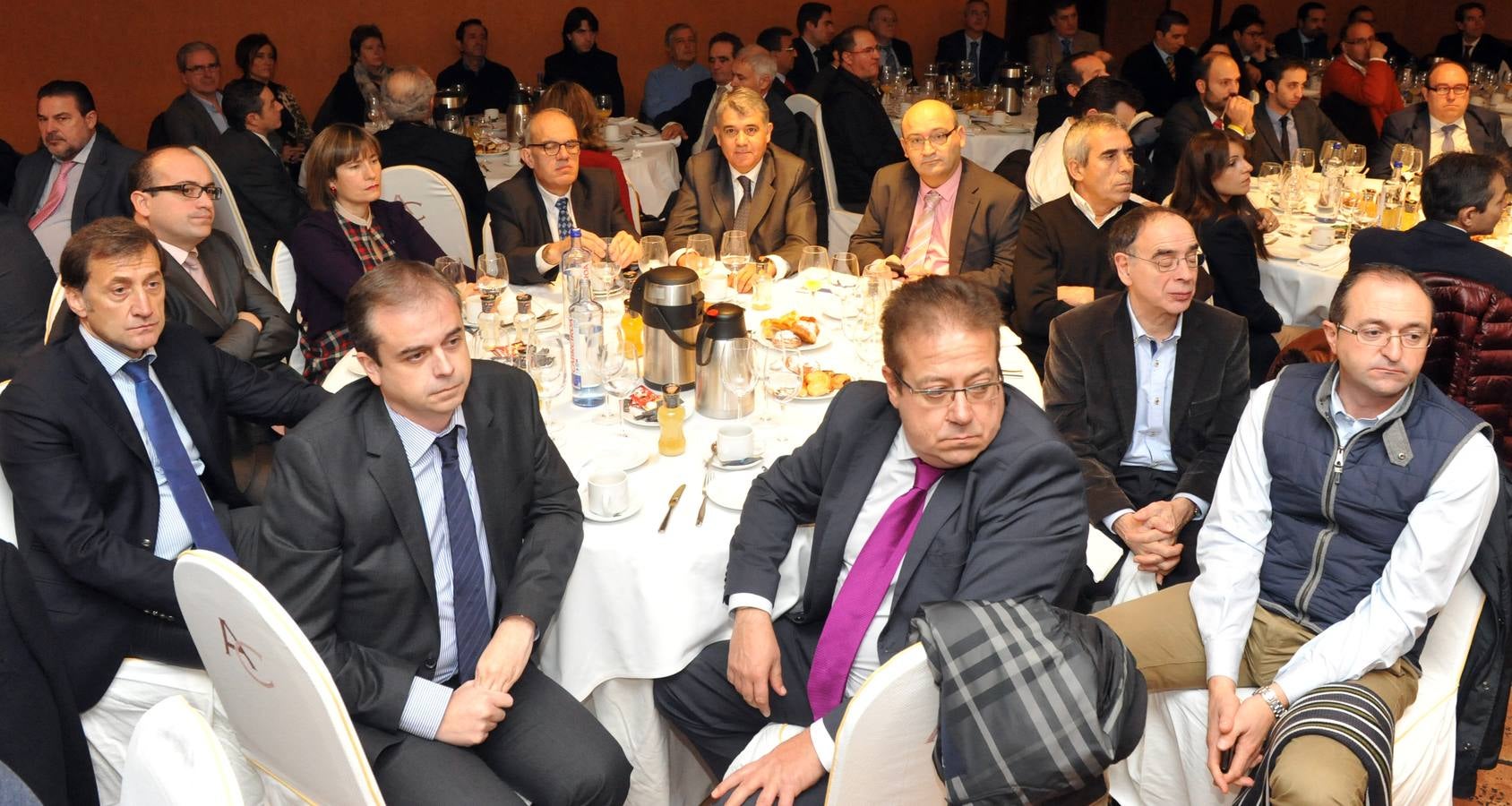 Teodoro Herráez (Banco Santander), César Otero, Alberto Gómez y Aitor Curiel (Universidad Isabel I), Carmen de los Ríos (Universidad de Valladolid), Antonio Sastre (abogado), Javier Nieto (Grupo Yllera), Bernardino González y Julio Bayo (Banco Santander), Santiago Palmero (Palmerenvatex) y Jesús Bravo (CTBravo e Hijos).