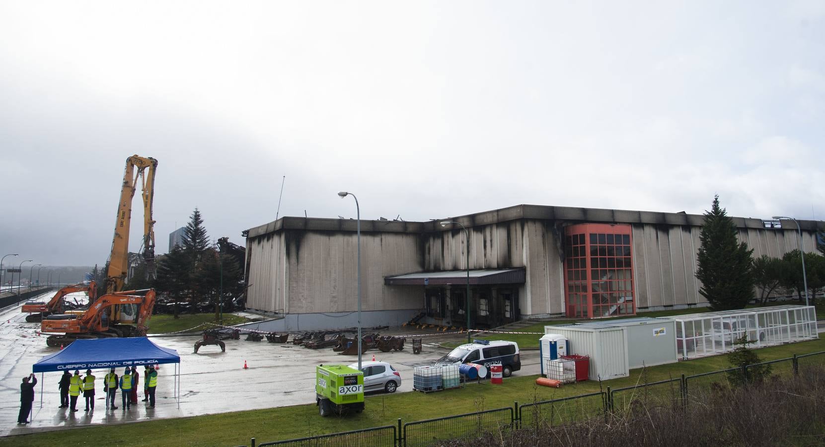 Comienzan las labores de desescombro de la planta de Campofrío en Burgos