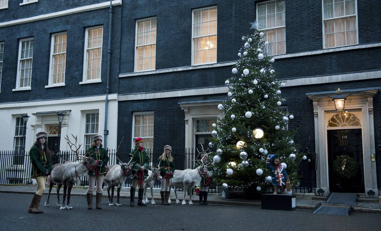 Entrada de la sede del gobierno británico en el número 10 de Downing Street (Londres).