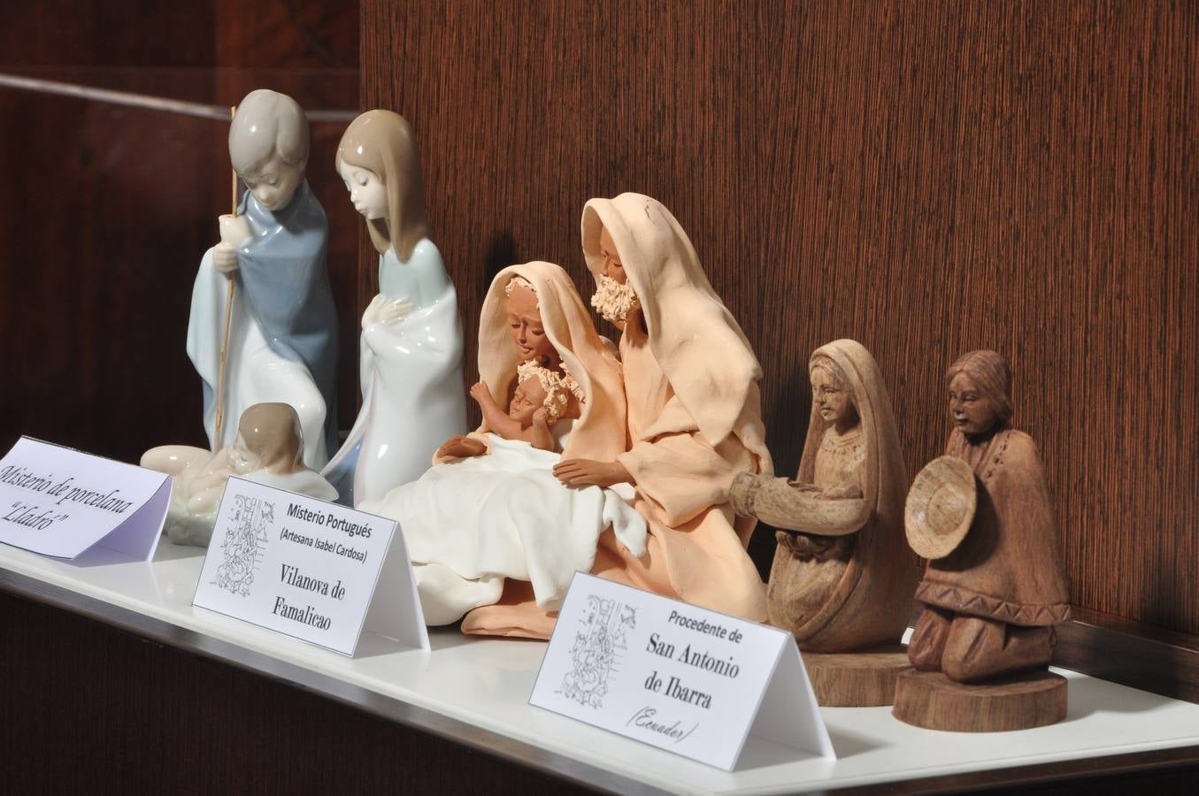 Exposición de belenes de la colección de Miguel Gallego en la sacristía de la iglesia de Nuestra Señora de la Asunción, en Rueda