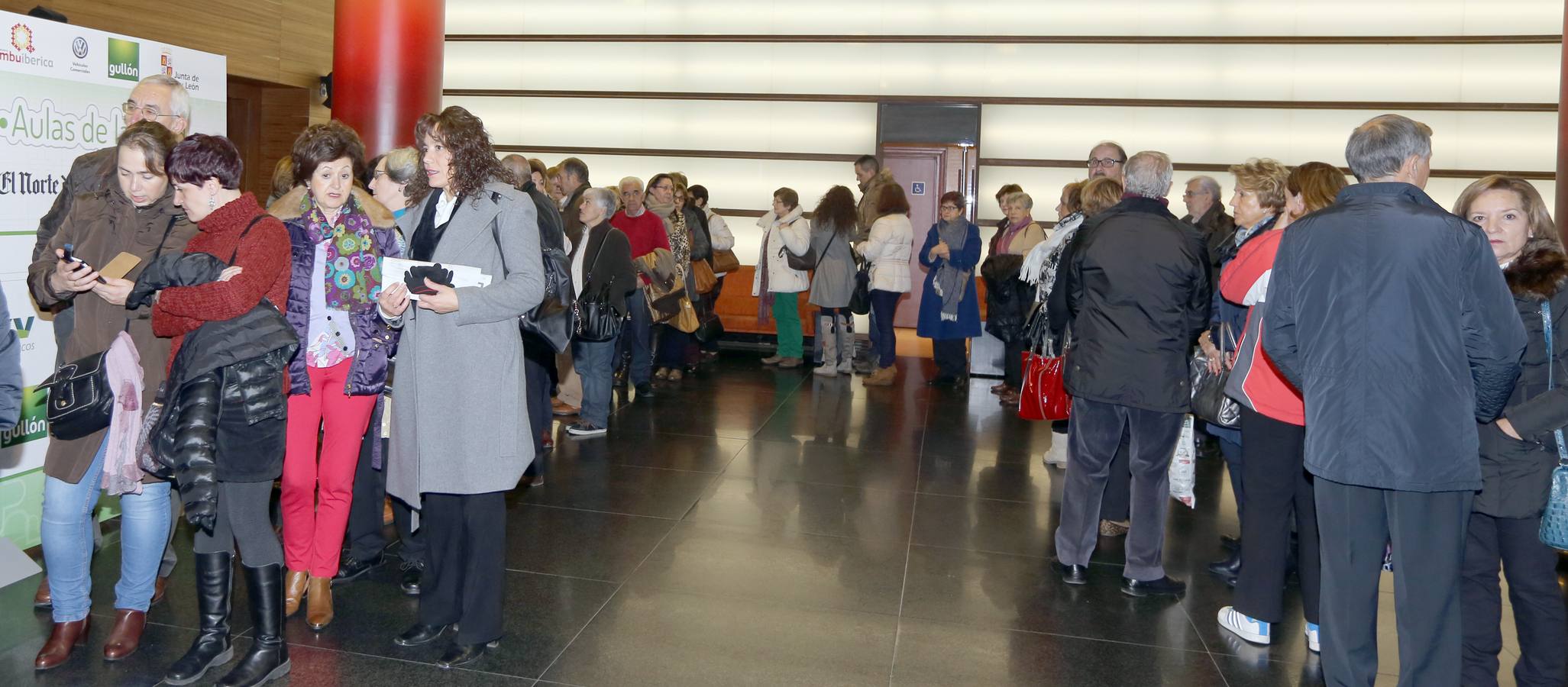 El doctor Ángel Santaolaya en las Aulas de la Salud de El Norte de Castilla