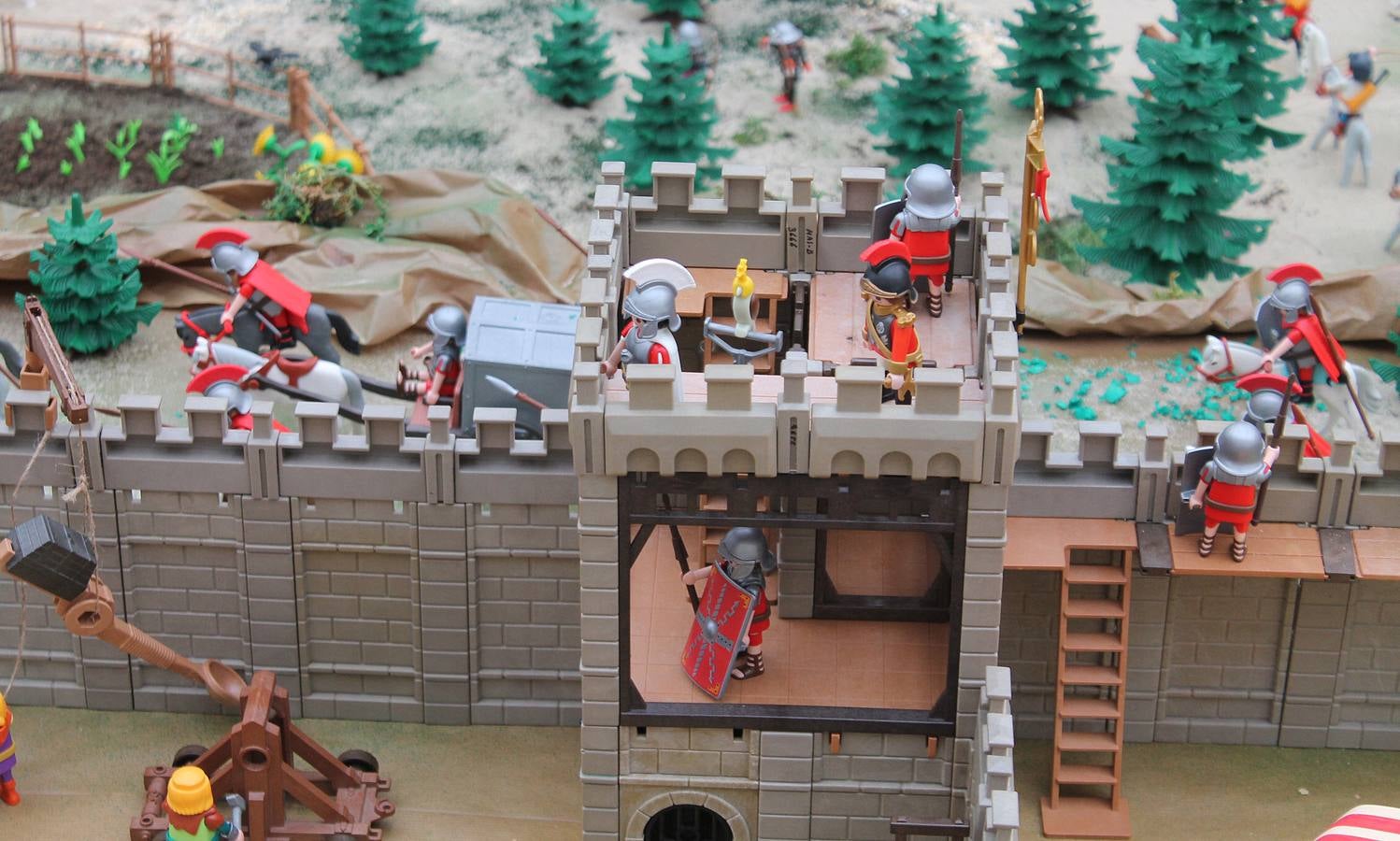 Belén con muñecos de Playmobil en la Residencia Universitaria Fuenleal de Valladolid