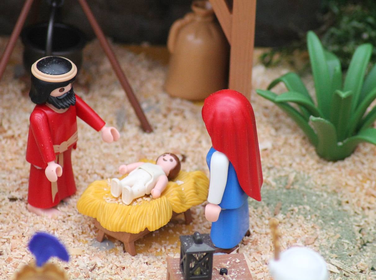 Belén con muñecos de Playmobil en la Residencia Universitaria Fuenleal de Valladolid